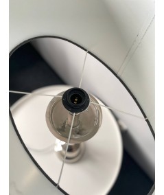 Lampa 44x91x26 na metalowej podstawie EKSPOZYCJA